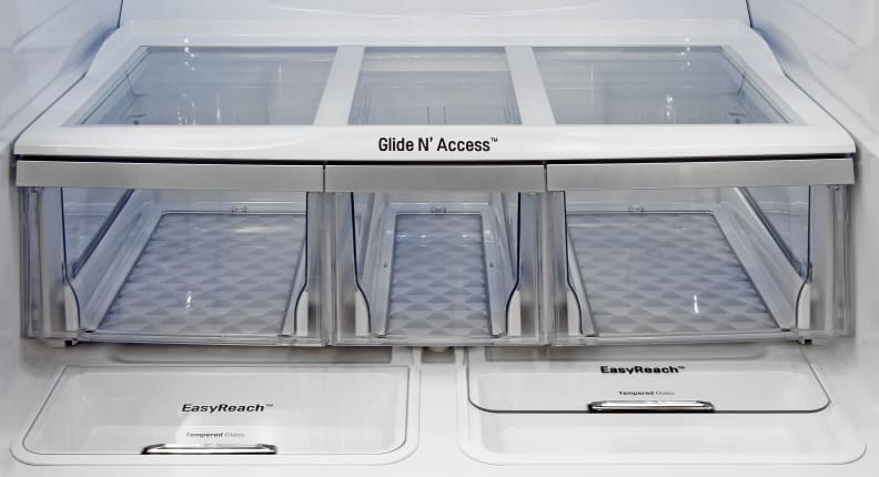 The LG LMXS30786S's three drawers slide very smoothly, and do a good job despite the lack of hands-on humidity controls.