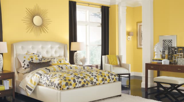 Sherwin-Williams-yellow-bedroom