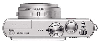 Leica D-LUX 2 with Leica DC Vario-Elmarit zoom 28-112mm lens