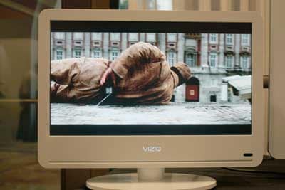 Vizio-VA190E-W_front.jpg