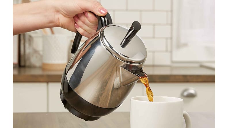 How does an electric percolator know that the coffee is done and stop  perking? - Quora