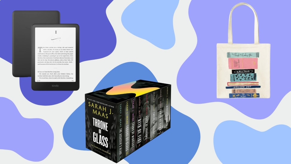 A kindle, Throne of Glass, and a canvas tote