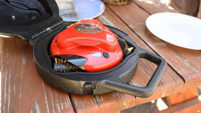 Grillbot Review: On table