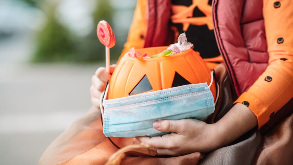 Dad builds scary front door to save candy from trick-or-treaters