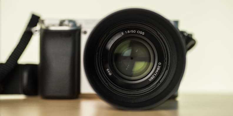 Sony NEX 50mm f/1.8 OSS Lens Review