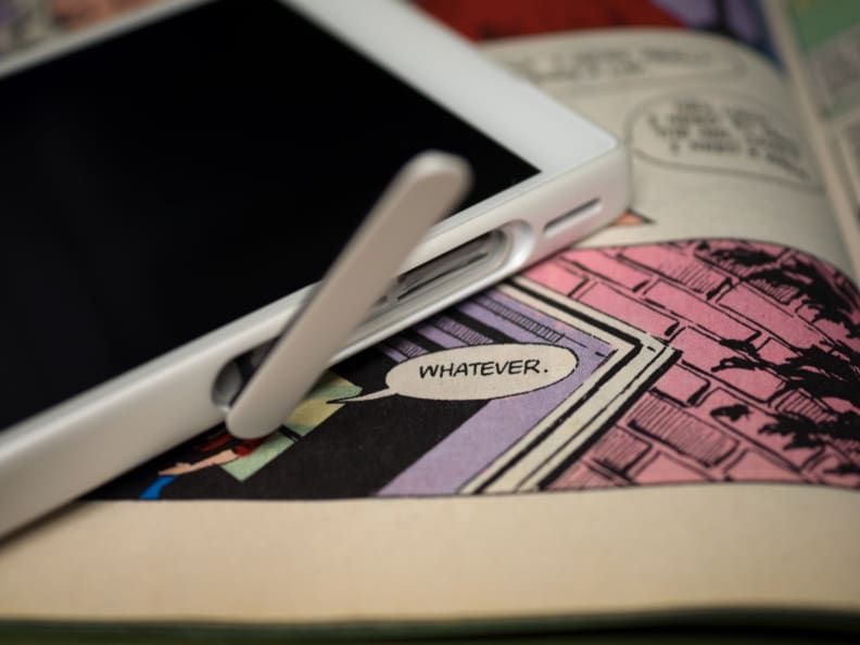 Sony Xperia Z5 Compact card slots and flap