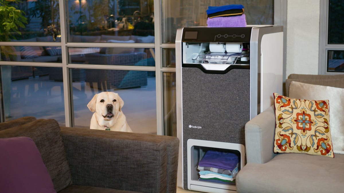 No Robot Laundry Folders Like The Foldimate And Laundroid Aren T