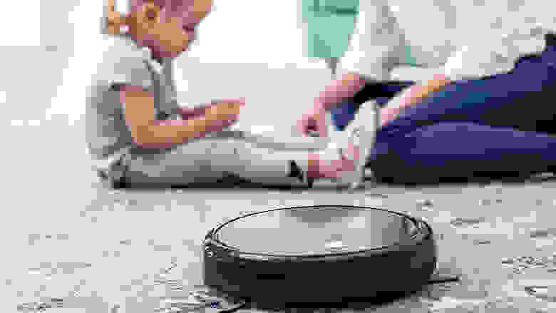 Eufy robot vacuum cleaning carpet