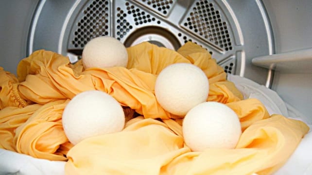 Wool dryer balls