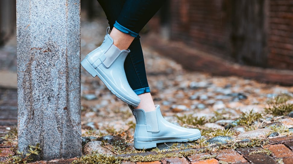 white hunter chelsea boots