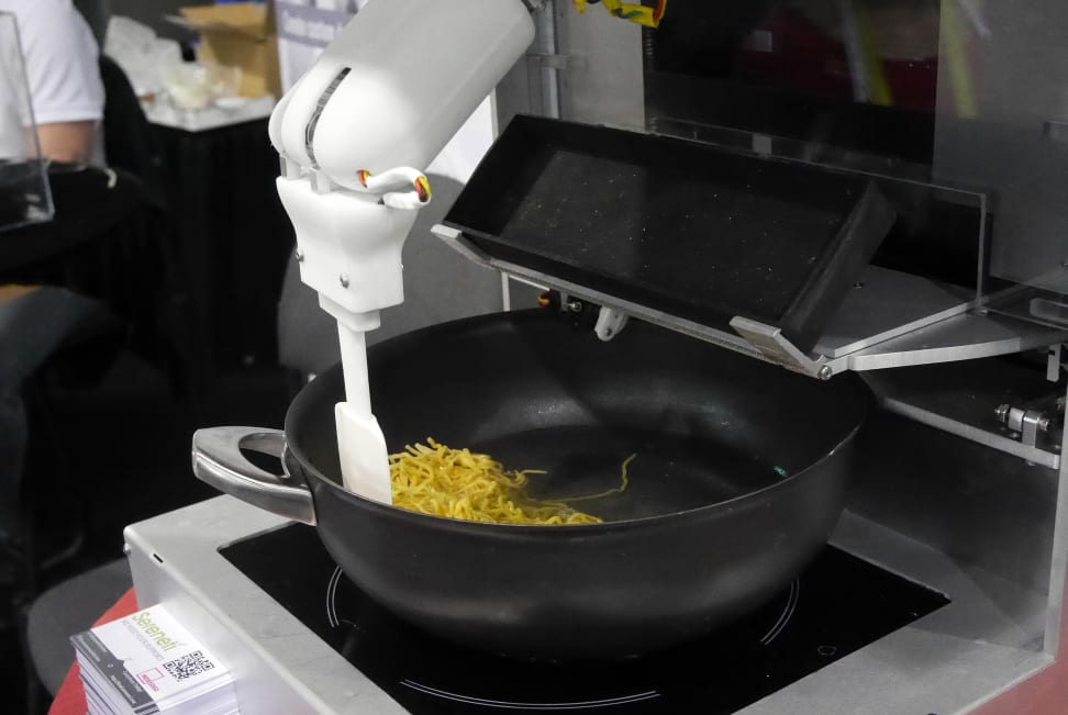 Sereneti Kitchen Robot Cooks So You Don't Have To