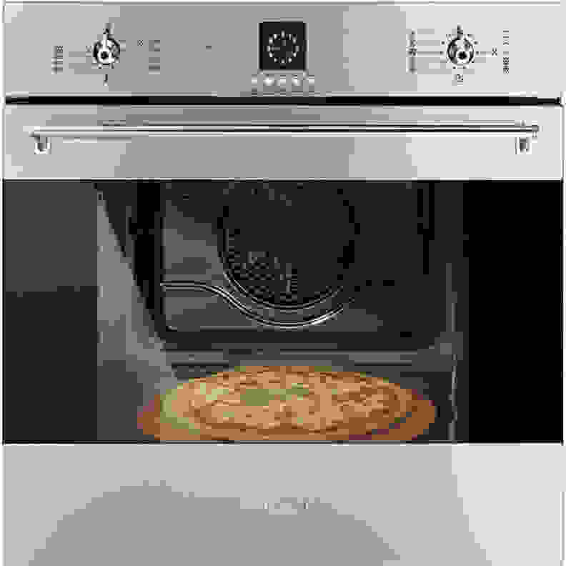 When the oven is turned on, the window becomes transparent.