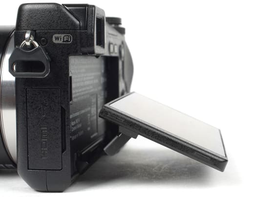 COMPS-SONY-NEX-6-REVIEW-LCD.jpg
