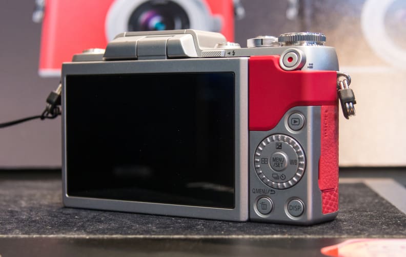 Panasonic Lumix GF7 – Rear Controls