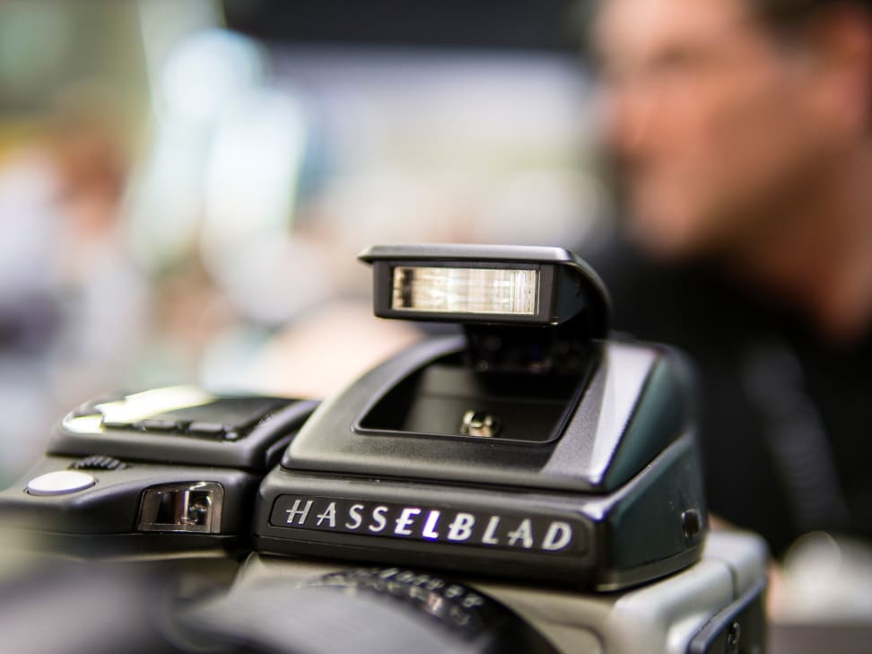 Hasselblad-H5D-50c-FI-Review-Pop-Up-Flash.jpg