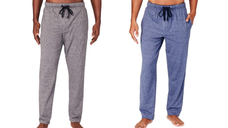 两个模特穿着不同颜色的运动裤，第一个是灰色的，第二个是蓝色的。
