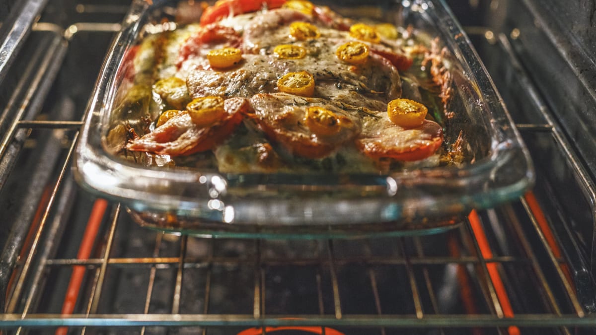 Baking Sourdough in a Glass Casserole Dish - Pyrex or Simax - It is  possible! 