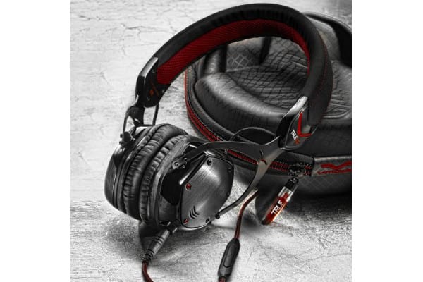 VMODA_crossfade_M_80_trueblood_HPI.jpg
