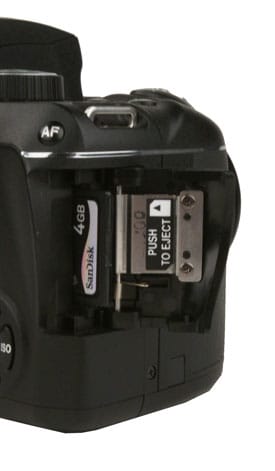PENTAX-K2000-memory-open.jpg