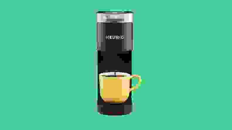 black single serve coffee maker