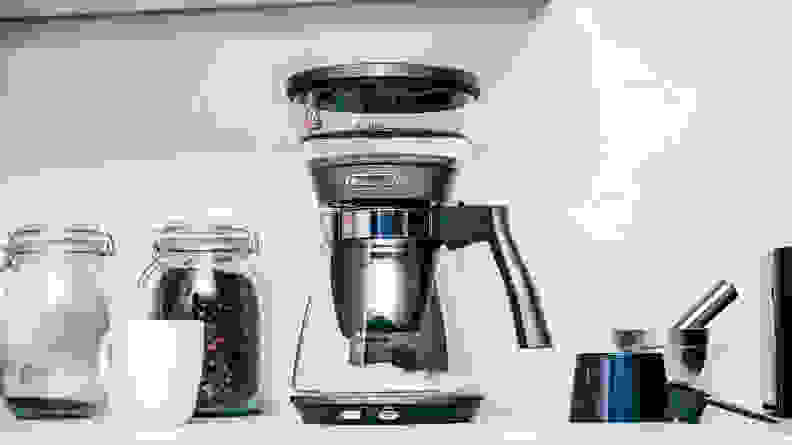 De'Longhi 3-in-1 Specialty Brewer can make gourmet drip, iced, and pour over coffee.
