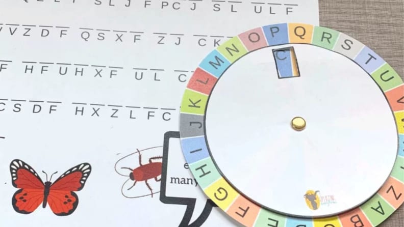A toy decoder and scrambled words for decoding