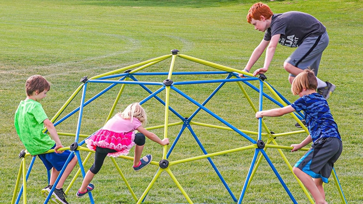 Small kids jungle gym store