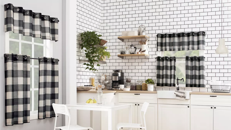 A kitchen decorated with curtains from Kohl's, one of the best places to buy curtains online.