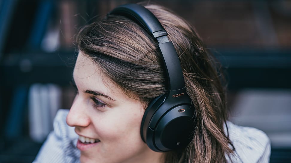 Sony's XM5 headphones are over $100 off thanks to 's New
