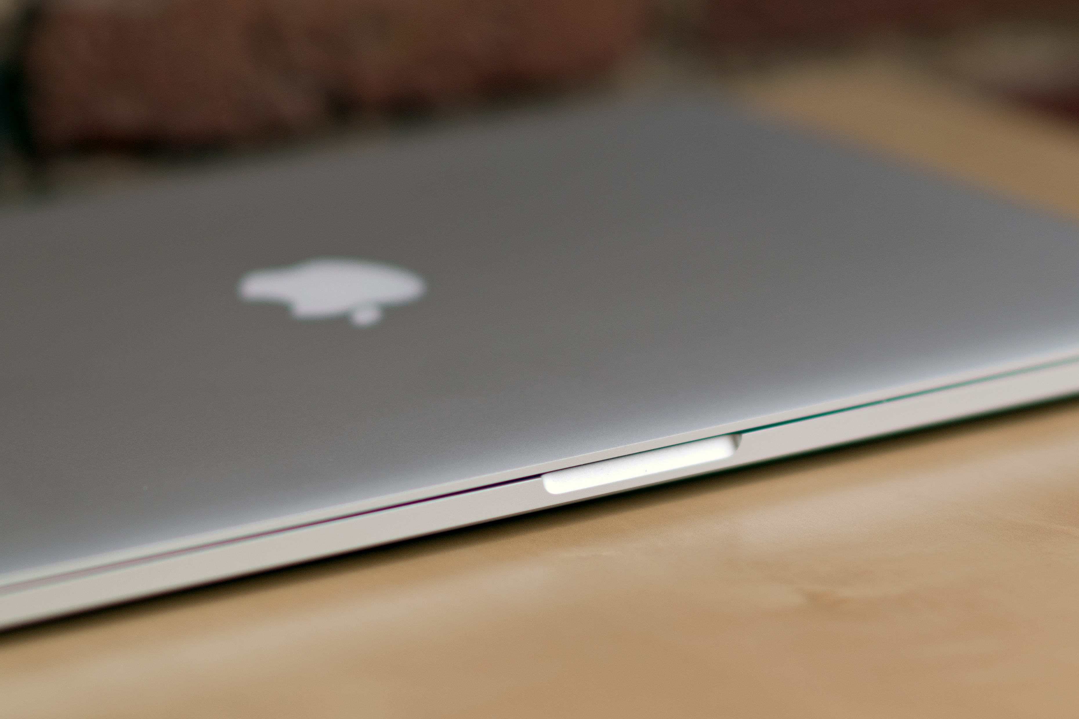 Apple MacBook Pro with Retina Display (Iris Pro) Laptop Review ...