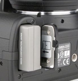 NIKON-D3000-battery-open.jpg