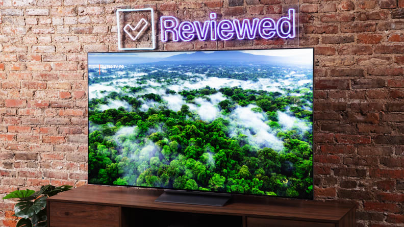 LG G2 TV displaying the rainforest in HD resolution.