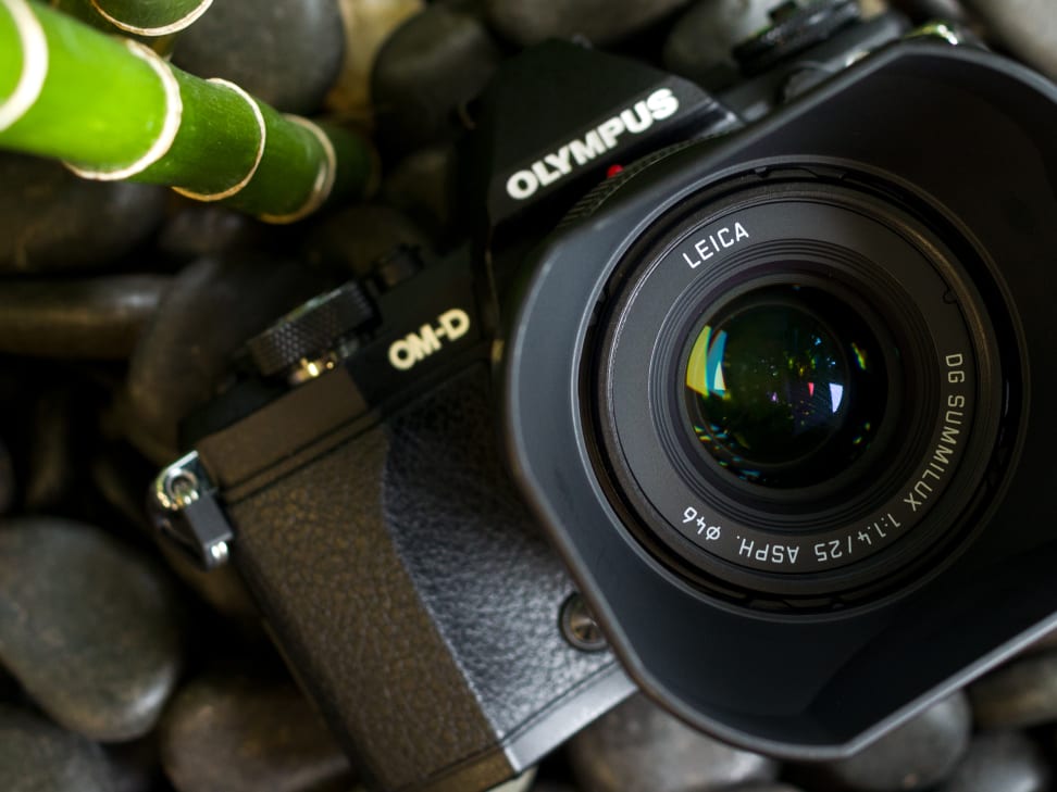 Panasonic Lumix G Leica DG Summilux 25mm f/1.4 ASPH Lens Review