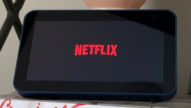 The second-generation Amazon Echo Show 5 displays Netflix on the screen.