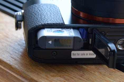 SONY_RX1_FINAL_BATTERY.jpg