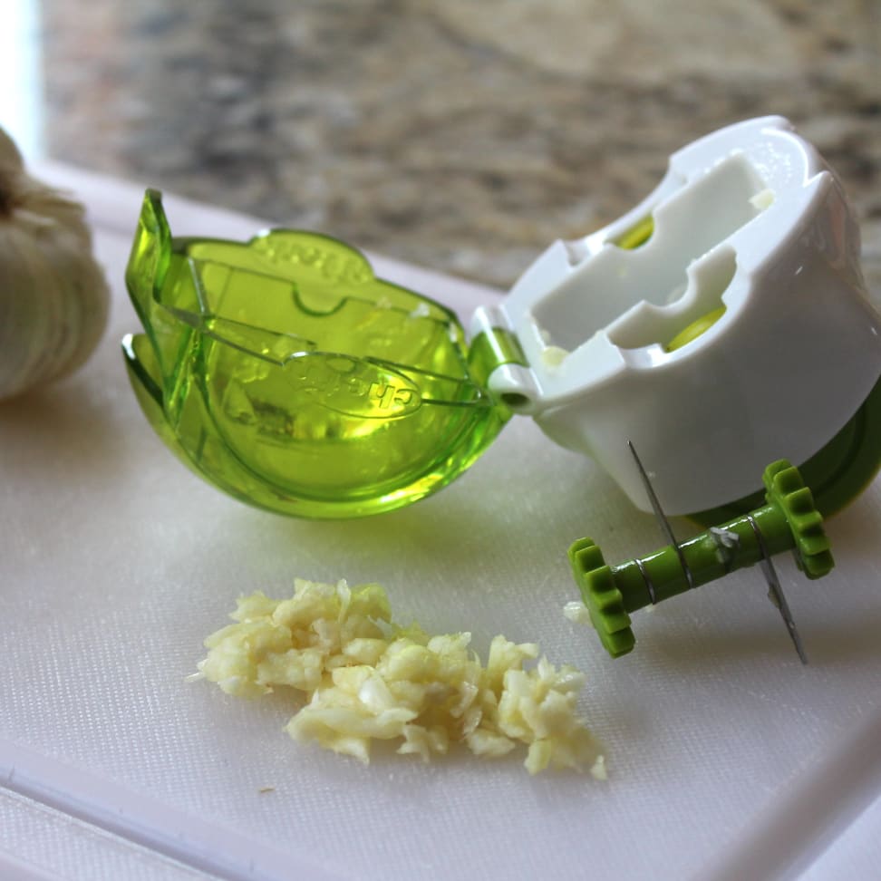 Under $25 scores: The Chef'n Garliczoom will change the way you cook
