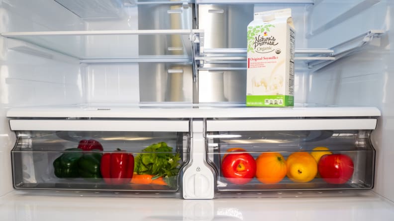 Crisper drawers on the Samsung RF28R7351SG