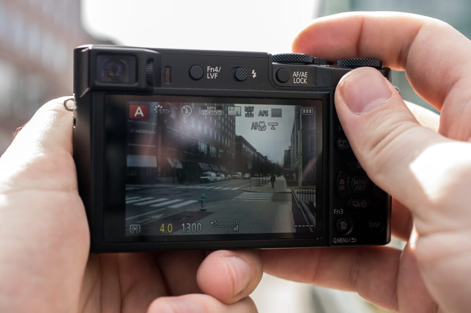 Panasonic Lumix ZS100 Handheld
