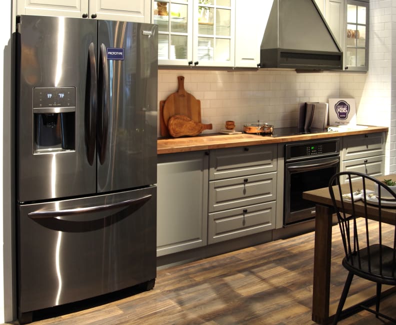 Samsung vs. LG Black Stainless Steel Kitchen Packages (Reviews / Ratings /  Prices)