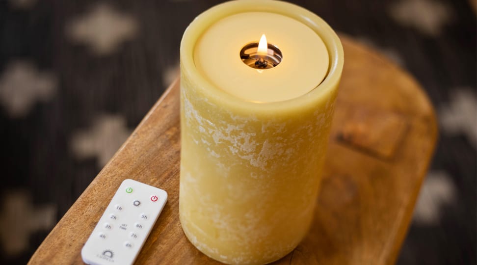 Ludela Perfect Pillar candle and remote