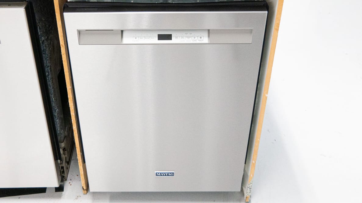 A close-up of the Maytag MDB4949SKZ dishwasher installed in our testing labs.