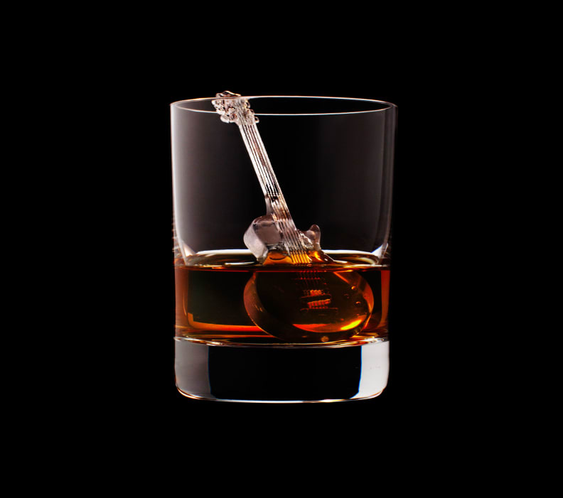 These Ice Cubes Are Too Beautiful For Your Whiskey - Reviewed