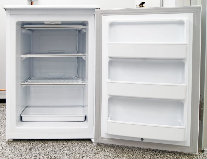 Six assorted storage areas are available inside the Danby DUF408WE, and none of them are adjustable.