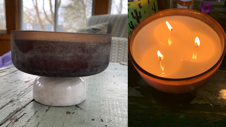在左边，照片的Anthropologie Avila底座蜡烛在桌子上。在右边，从上方拍摄的Anthropologie Avila底座蜡烛与三芯同时燃烧。