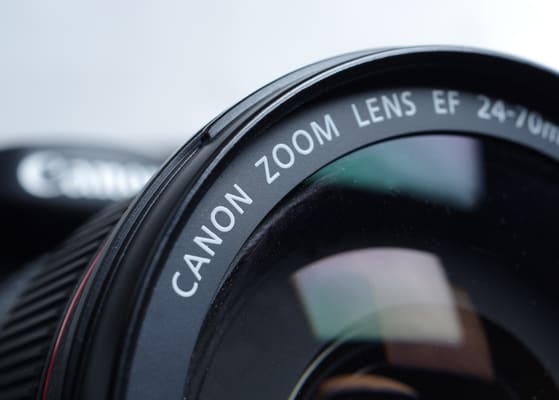 CANON-70D-DESIGN-LENS.jpg