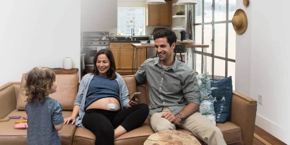 Bloomlife's wearable for pregnant women is an easy contraction tracker