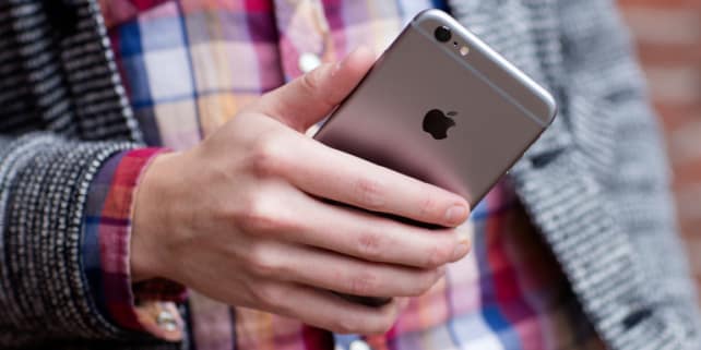 iPhone 6s Plus In Hand