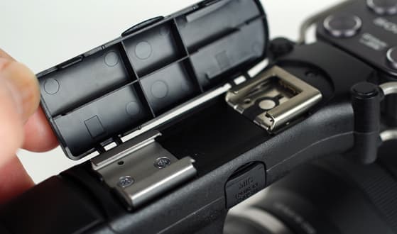 SONY-NEX-VG30-hotshoe-fixed.jpg