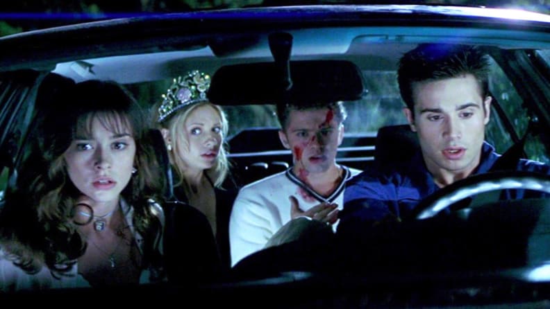Sarah Michelle Gellar, Jennifer Love Hewitt, Freddie Prinze Jr., and Ryan Philippe in a scene from "I Know What You Did Last Summer."