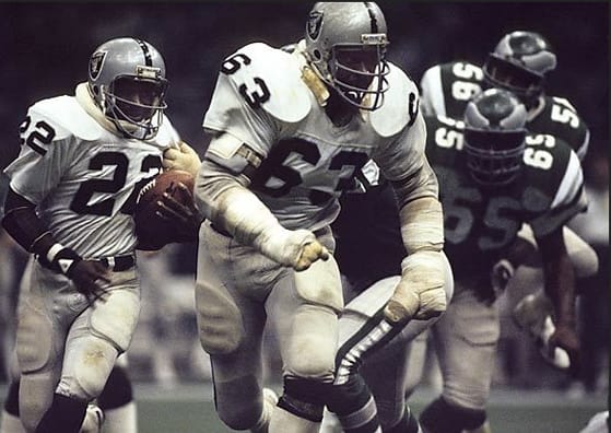 SUPER-BOWL-UPSHAW.jpg